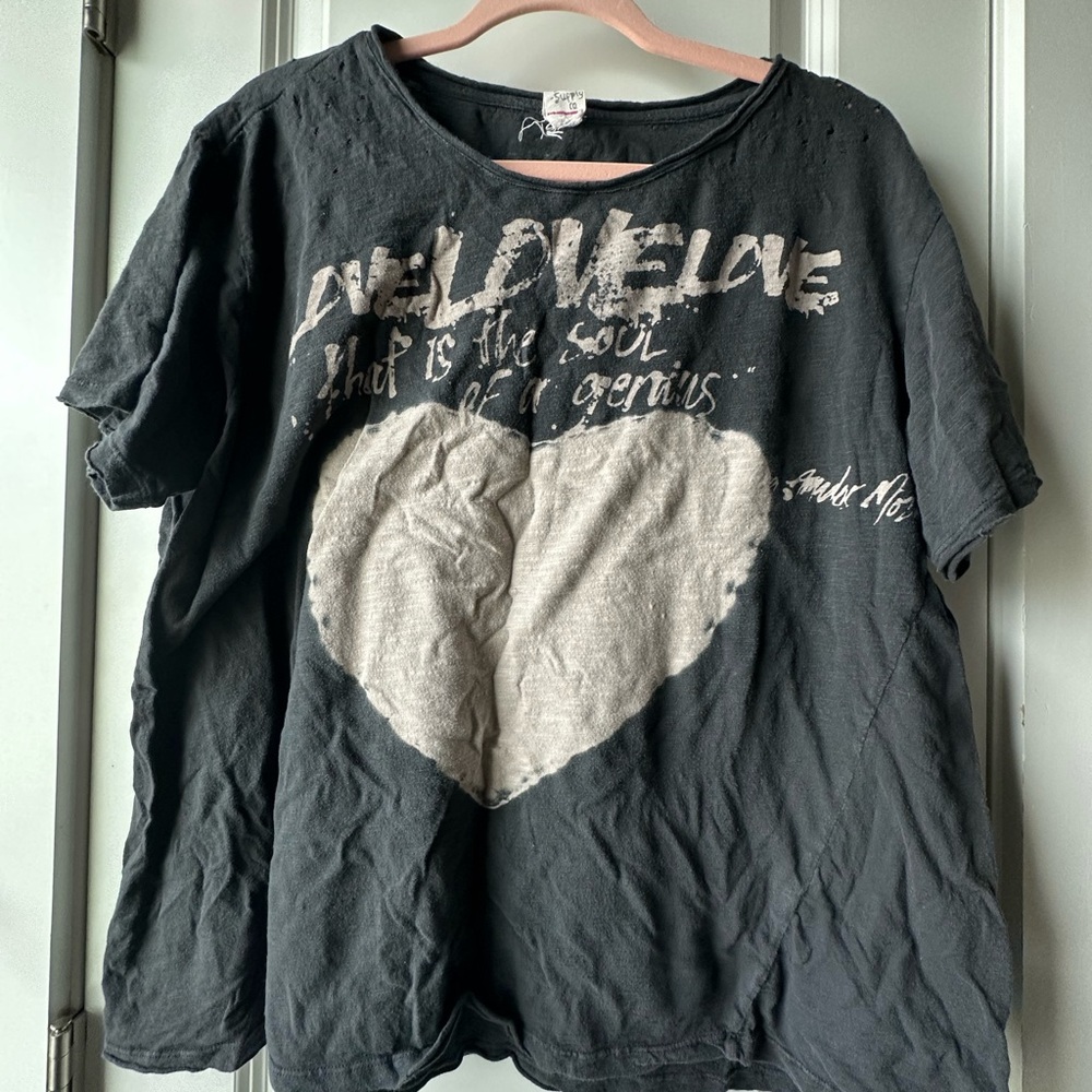 Magnolia Pearl Tee.